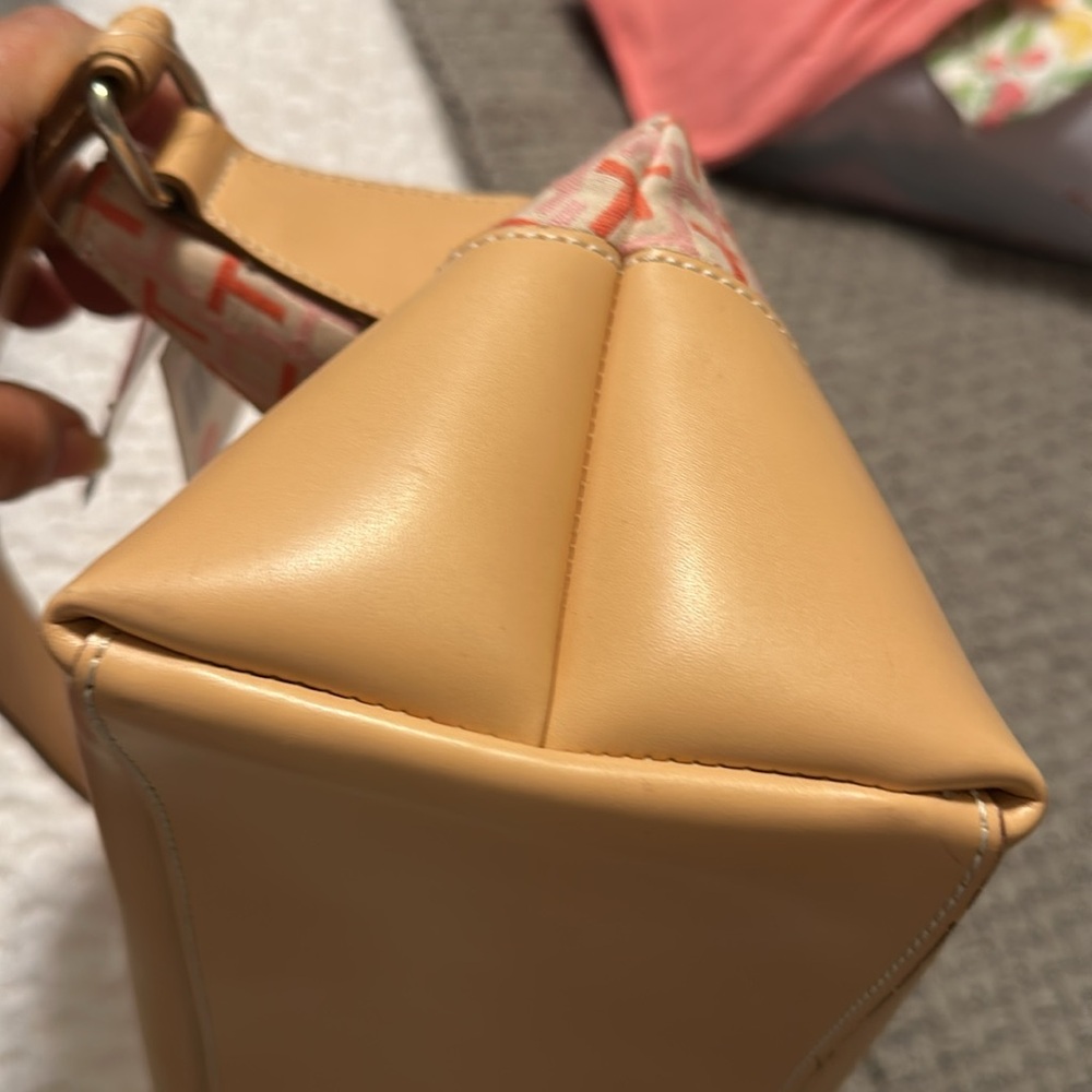 Tommy Hilfiger small handbag NWT - Picture 13 of 14